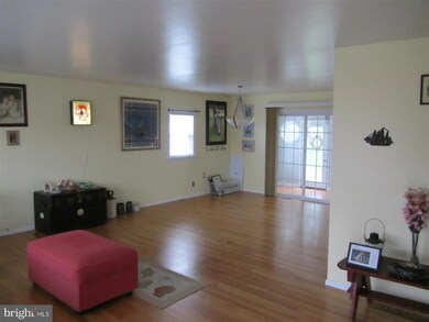 1370 Beacon St, Keyser, WV 26726 - photo 2