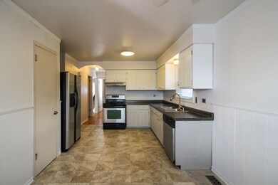 18037 Ravisloe Terrace, Country Club Hills, IL 60478 - photo 4