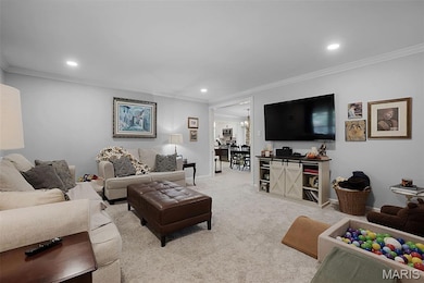 Can lights and crown molding