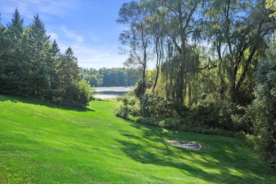 N5463 Stone Hedge Ln, Fredonia, WI 53021 - photo 6