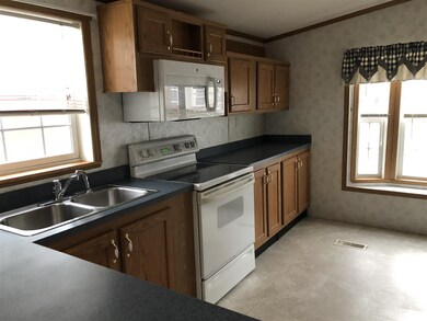 126 Fox Hill Ln, Franconia, NH 03580 - photo 5