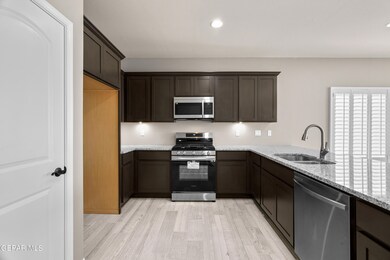 13119 Oakhampton Ave, El Paso, TX 79928 - photo 6