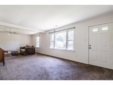 Extra large living area with new carpet!