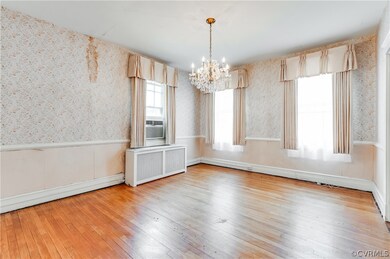  View of dining room from the living room