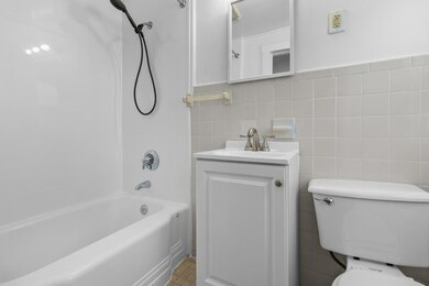 30 Catherine St unit 3, Bristol, RI 02809 - photo 6
