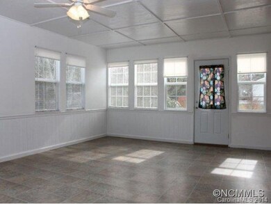 17 Ridgewood Acres Dr unit 2, Hendersonville, NC 28792 - photo 6