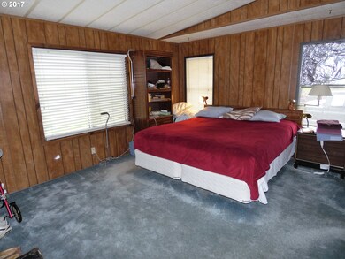 Bedroom, Primary