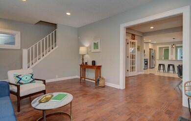 Living Room (3)