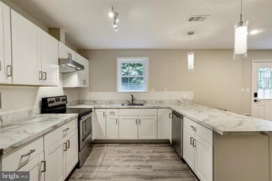 1205 S Huntress Ct, McLean, VA 22102 - photo 6