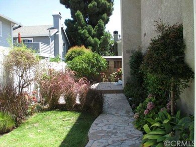 2413 Carnegie Ln unit 2, Redondo Beach, CA 90278 - photo 2