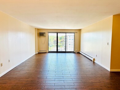 Charles River Towers unit 624, Watertown, MA 02472 - photo 4