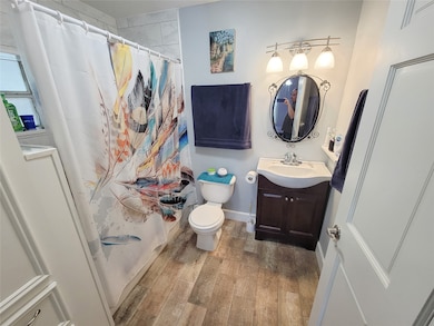 214 N 1st St, Alvin, TX 77511 - photo 7