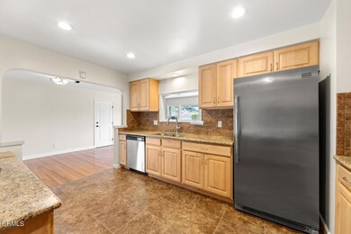 289 Arnett Ave Ventura CA-large-013-089-