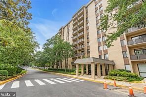 3100 S Manchester St unit 827, Falls Church, VA 22044 - photo 4