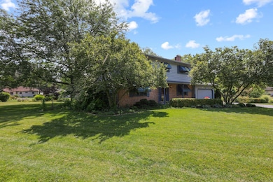 876 Cummington Rd, Columbus, OH 43213 - photo 4