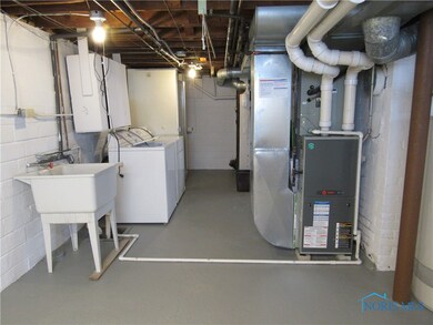 2117 Talbot St, Toledo, OH 43613 - photo 5