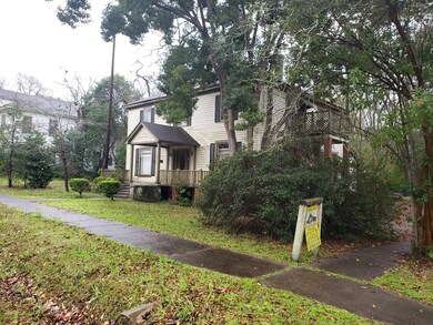 216 W Jessamine St, Fitzgerald, GA 31750 - photo 3