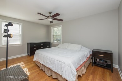 387 E Webster Ave, Elmhurst, IL 60126 - photo 2