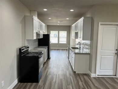 6006 Shady Timbers Dr unit A, Houston, TX 77016 - photo 6