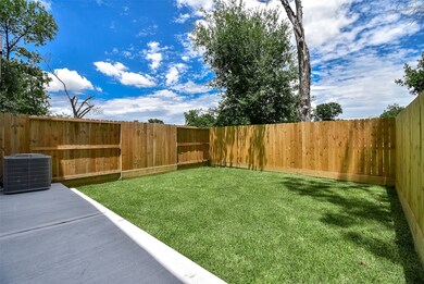 7902 Sealey St, Houston, TX 77088 - photo 6