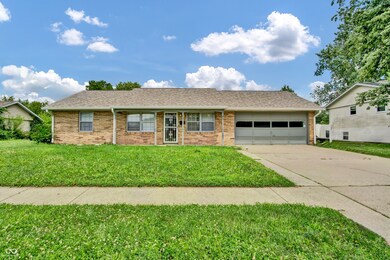 2149 Westline Dr, Columbus, IN 47203 - photo 2