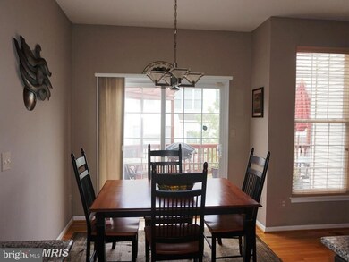 25832 Kirkwood Square, Chantilly, VA 20152 - photo 6