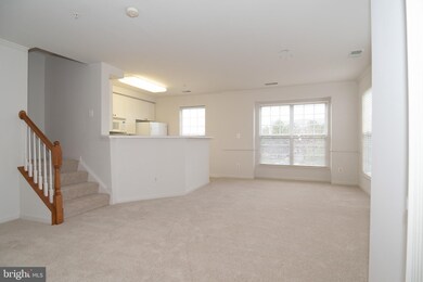 2480 Angeline Dr unit 301, Herndon, VA 20171 - photo 6