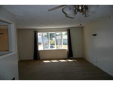 2 Glen Meadows Ct, Warwick, RI 02889 - photo 4