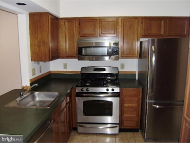 903A Oliphant Ln unit 1ST FL, Mount Laurel, NJ 08054 - photo 2