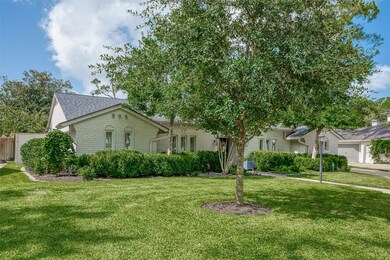 13727 Alchester Ln, Houston, TX 77079 - photo 2