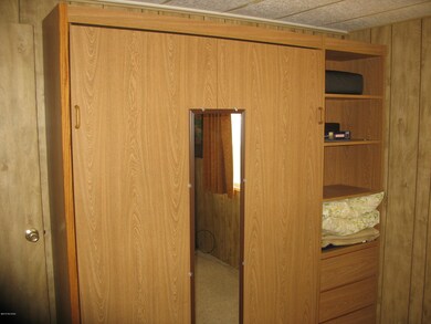 5562 Circle Z Guest Bedroom (1)