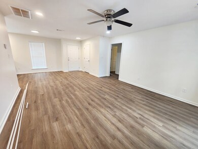 2525 W Oakridge Dr, Albany, GA 31721 - photo 4