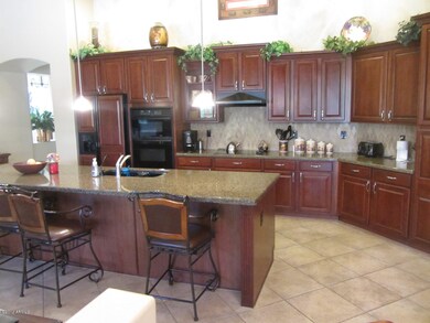 Kitchen Breakfast Bar