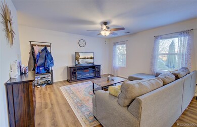 22186 E Berry Place, Aurora, CO 80015 - photo 4