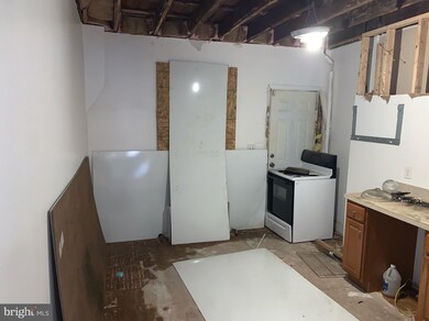 724 N Streeper St, Baltimore, MD 21205 - photo 3