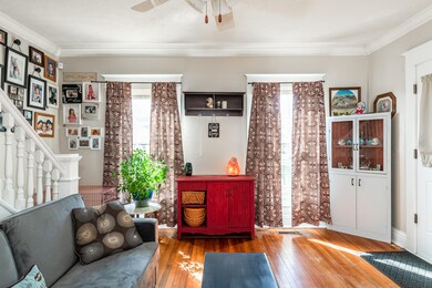 499 N King 2