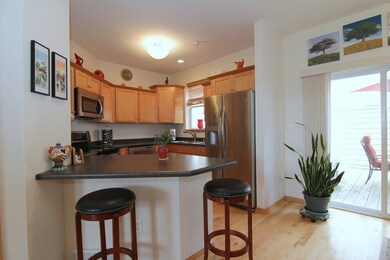 75 S Gardens Way unit 213, Fitchburg, WI 53711 - photo 7