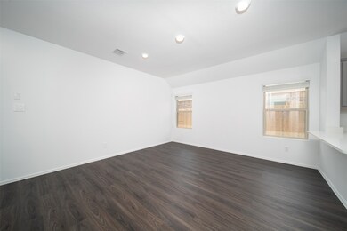 18439 Cobalt Cove Ln, Hockley, TX 77447 - photo 6