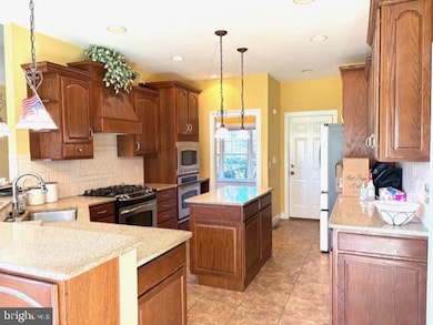 121 Copper Beech Ln, Womelsdorf, PA 19567 - photo 7