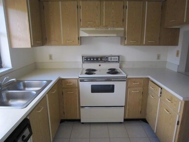 Living/dining area