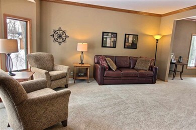 916 Timber Ridge Dr, Oregon, WI 53575 - photo 3