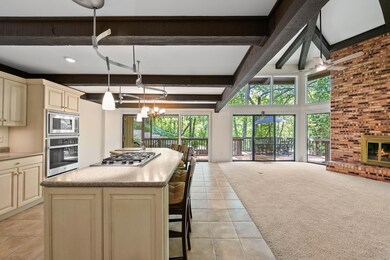 840 Woodland Ct EE1 - Selects-1