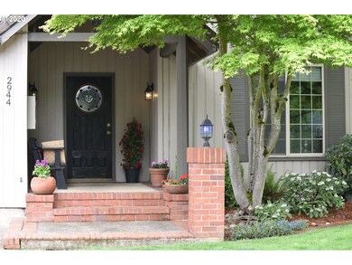 2944 Wolf Meadows Ln, Eugene, OR 97408 - photo 2