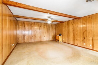 1602 N Fowler St, Beeville, TX 78102 - photo 5