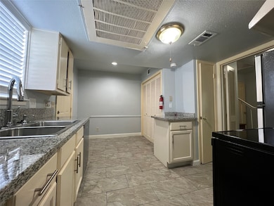 6200 W Tidwell Rd unit 902, Houston, TX 77092 - photo 4