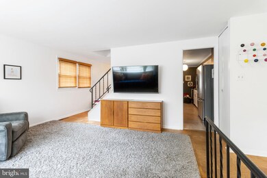 983 Circle Dr, Halethorpe, MD 21227 - photo 5