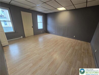 348 N 6th St unit 4R, Allentown, PA 18102 - photo 2