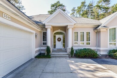 005-Front_View-4798423-medium