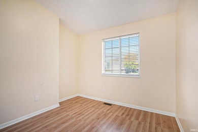 507 Buffalo Ct, Nappanee, IN 46550 - photo 4