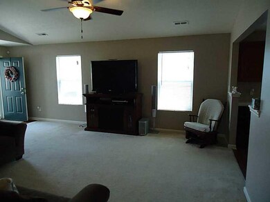 2397 Middle View Dr, Columbus, IN 47201 - photo 3